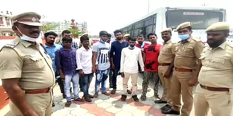 திருப்பூரில் சுற்றித் திரிந்த வங்கதேசத்தினர்... போலீஸ் வலையில் சிக்கியது எப்படி?