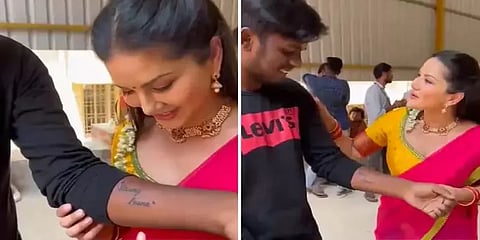 தன் பெயரை டாட்டூ குத்திய இளைஞருக்கு சன்னி லியோனின் மெஸெஜ்!