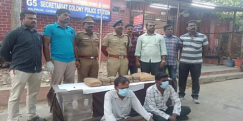 நேபாளத்துக்கு செம்மரக்கட்டைகள்...சென்னைக்கு கஞ்சா எண்ணெய் - கடத்தல் கும்பல் கைது