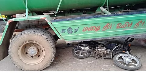 சென்னையில் லாரி மோதி கல்லூரி மாணவன் உயிரிழப்பு