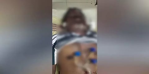 போலீசாரை மிரட்ட உயர் அழுத்த மின்கம்பத்தில் ஏற முயன்ற கைதிக்கு நேர்ந்த பரிதாபம்!