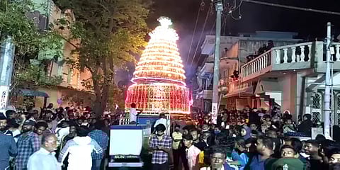 வெகு விமர்சையாக நடைபெற்ற காரைக்கால் மஸ்தான் சாஹிப் தர்கா சந்தனக்கூடு ஊர்வலம்