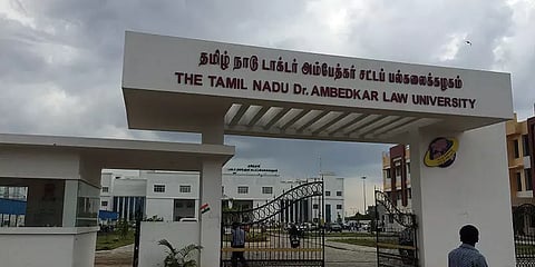 LLB (Hons) படிப்புக்கான கலந்தாய்வு விவரங்களை வெளியிட்டது அம்பேத்கர் சட்டப்பல்கலைக்கழகம்