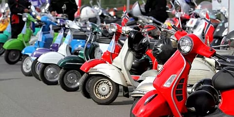 அடுத்தடுத்து தீப்பற்றி எரியும் மின்சார வாகனங்கள்: அச்சத்தில் வாடிக்கையாளர்கள்