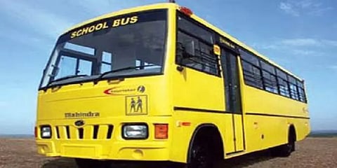 ’ரிவெர்ஸ் கேமரா நிச்சயம் வேண்டும்’-பள்ளி வாகனங்கள் கடைபிடிக்கவேண்டிய வழிகாட்டு நெறிமுறைகள்