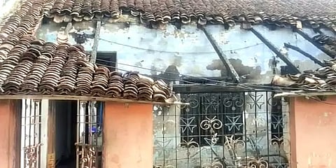 எலக்ட்ரிக் பைக் தீப்பிடித்து எரிந்து தீக்கிறையான வீடு! பின் கதவில் தப்பித்த குடும்பத்தினர்