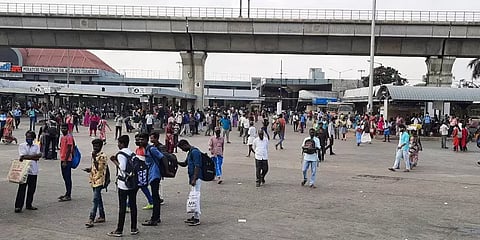 இயல்புக்கு திரும்பியதா பேருந்து இயக்கம்? தமிழக போக்குவரத்து துறையின் அறிக்கை சொல்வதென்ன?