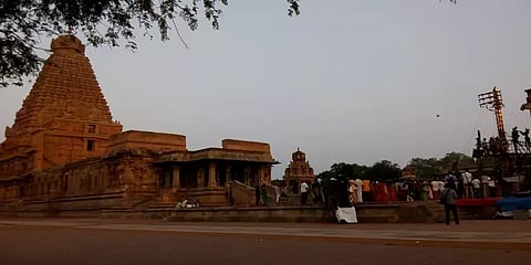 தஞ்சை பெரிய கோவிலில் சித்திரை திருவிழா கொடியேற்றம் - ஏப். 13ல் தேரோட்டம்