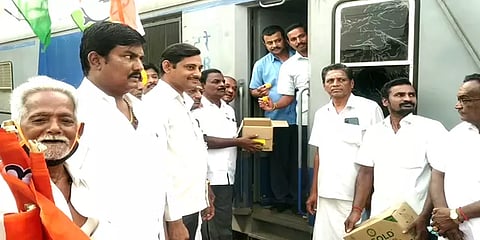 ஈரோடு டூ கோவை: இரண்டு ஆண்டுகளுக்குப் பிறகு மீண்டும் இயக்கப்பட்ட பாசஞ்சர் ரயில்