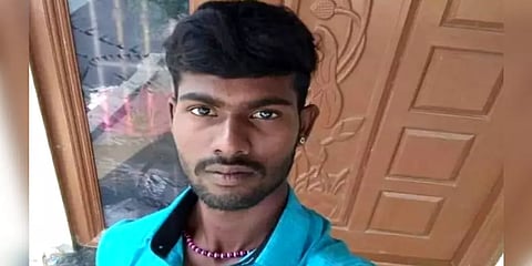 பள்ளி மாணவிக்கு பாலியல் வன்கொடுமை... கார் டிரைவர் கைது