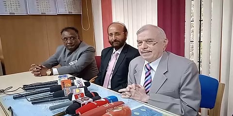 மக்கள் தேர்ந்தெடுத்த அரசை ஆளுநர்கள் மதிக்க வேண்டும் - முன்னாள் உச்சநீதிமன்ற தலைமை நீதிபதி