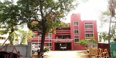 செய்தி சேகரிக்கச் சென்ற தொலைக்காட்சி நிருபர் உட்பட 3 பேர் மீது தாக்குதல் என புகார்