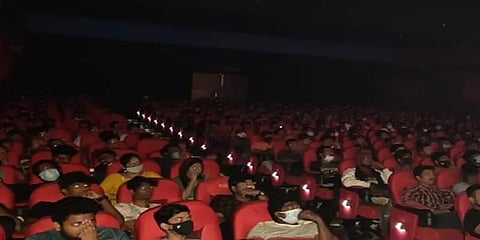 A சான்றிதழ் திரைப்பட விவகாரம் - சிறை விதிக்கப்படும் என திரையரங்குகளுக்கு எச்சரிக்கை