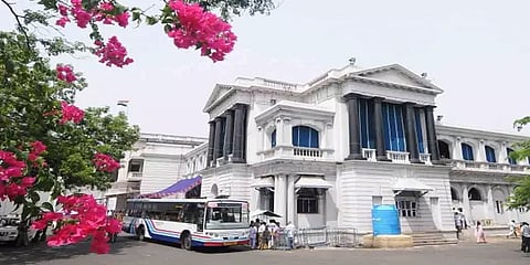 இ-அலுவலக முறைக்கு மாறும் தலைமைச்செயலகத்தின் 40 துறைகள்!