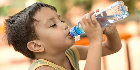 சுட்டெரிக்கும் வெயில்.. கோடை காலத்தில் தாக்கும் நோய்கள் - குழந்தைகளை பாதுகாப்பது எப்படி?