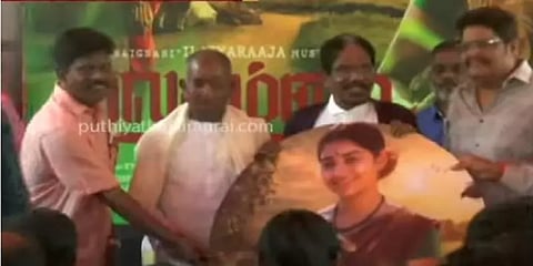 “என்னுடைய சட்டையை வலுக்கட்டாயமாக வாங்கி’- உலகம்மை ப்ரஸ் மீட்டில் பாரதிராஜா, இளையராஜா கலகல!