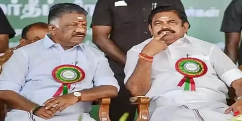 அதிமுக ஆலோசனை கூட்டத்தில் நிர்வாகிகள் இடையே சலசலப்பு - சத்தத்தால் அதிர்ந்த தலைமை அலுவலம்