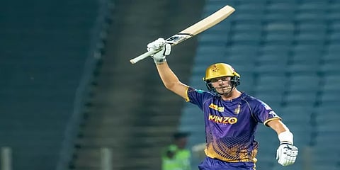 பவுண்டரிகளை விட சிக்ஸர்களே அதிகம் - பேட் கம்மின்ஸின் சாதனைப் பயணம்