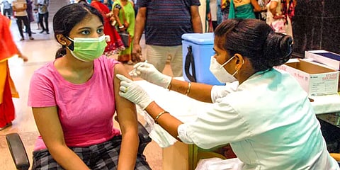 ‘தடுப்பூசி போடுவதில் தனியார் மருத்துவமனைகள் இதனை கடைபிடிக்கணும்’- சுகாதாரத்துறை எச்சரிக்கை