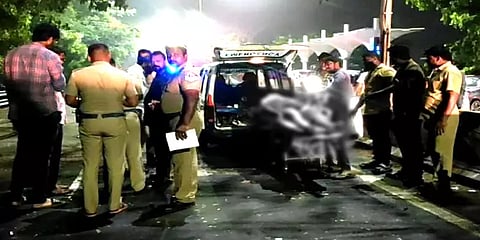 கோவை: தோழிகளுடன் பீஸ்ட் படத்திற்கு காரில் சென்ற ரசிகனுக்கு நேர்ந்த பரிதாபம்