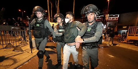 பாலஸ்தீனர்கள்- இஸ்ரேல் காவல்துறை இடையே மோதல்: ஏராளமானோர் காயம்