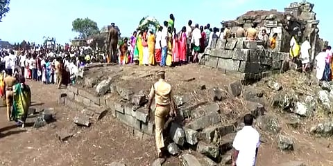 சித்திரை முழுநிலவு விழா: மங்கலதேவி கண்ணகி கோவிலில் குவியும் பக்தர்கள்