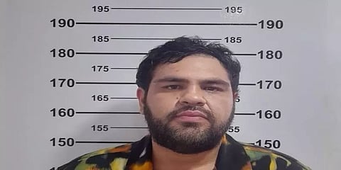 அமெரிக்க போலீஸ்க்கு சிம்மசொப்பனம்...! பெண் சபலத்தால் சிக்கிய பரிதாபம் - யார் அந்த 'டான்'?