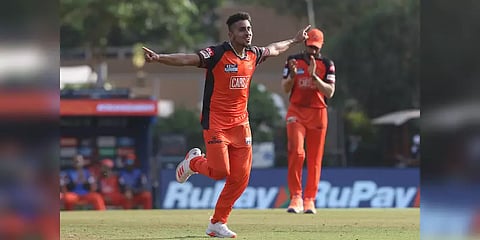 சுட்டெரிக்கும் வெயிலிலும் 150கிமீ வேகத்தில் பந்துவீச்சா? - ரகசியம் உடைத்த உம்ரான் மாலிக்!