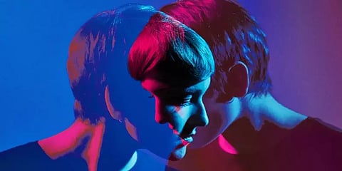 கற்பனை உலகில் வாழும் விசித்திர மன வியாதி - மனைவியை கொன்று சரணடைந்த இளைஞர்!