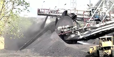 கப்பலில் நிலக்கரி -தூத்துக்குடியில் மீண்டும் துவங்கிய மின் உற்பத்தி