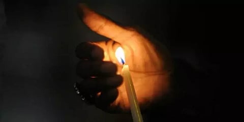 'தமிழ்நாட்டின் பல்வேறு மாவட்டங்களில் அறிவிக்கப்படாத மின்வெட்டு' - பொதுமக்கள் குற்றச்சாட்டு