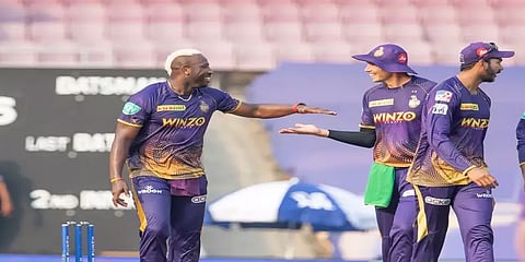 டாஸ் ட்ரெண்டிங்கை மாற்றிய பாண்ட்யா - கடைசி ஓவரில் 4 விக்கெட்டுகளை வீழ்த்திய ரஸல்