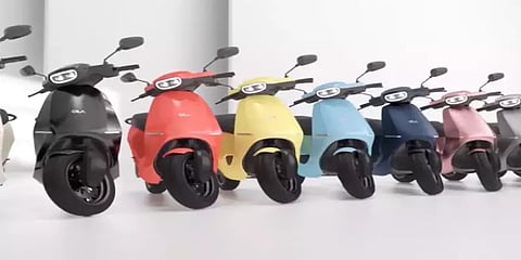 தொடர்ந்து தீ விபத்துக்குள்ளாகும் இ-ஸ்கூட்டர்கள் - 'ஓலா' எடுத்த அதிரடி முடிவு!