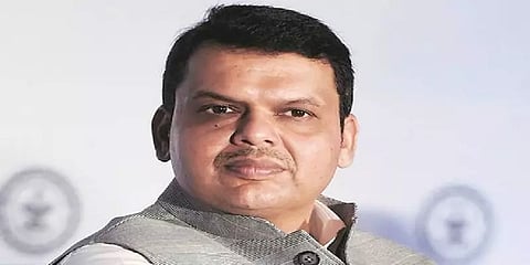 "அனுமன் மந்திரத்தை உச்சரிப்பது தேசத்துரோகமா?" - சிவசேனாவுக்கு தேவேந்திர பட்னவீஸ் கேள்வி