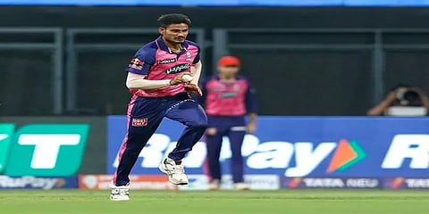 'ஏழ்மையான குடும்பம், விடாமுயற்சி' - ஐபிஎல்லின் புதிய புயல் குல்தீப் சென்னின் கதை