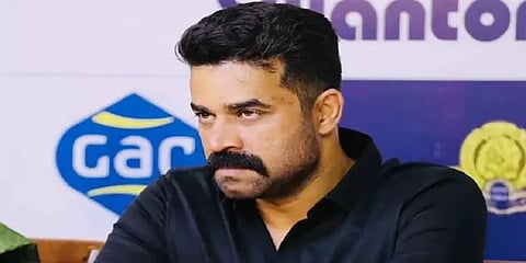 கேரள திரையுலகில் மீண்டும் அதிர்ச்சி - பிரபல நடிகர் மீது இளம்பெண் பாலியல் வன்கொடுமை புகார்