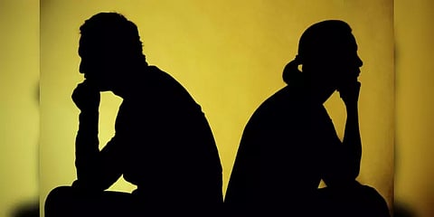 கணவர் மீது போலி பாலியல் வன்கொடுமை வழக்கு! மனைவிக்கு அபராதம் விதித்த நீதிமன்றம்