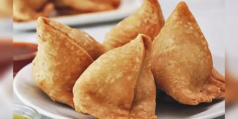 30 ஆண்டுகளாக கழிவறையில் தயாரிக்கப்பட்ட சமோசா - சவுதி அரேபியாவில் ஓர் அதிர்ச்சி