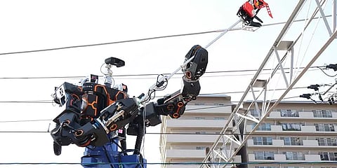 "எங்களுக்கு பயம் இல்லை" - ரயில்வே மின்கம்பிகளை பராமரிக்கும் ஜப்பான் ரோபோ