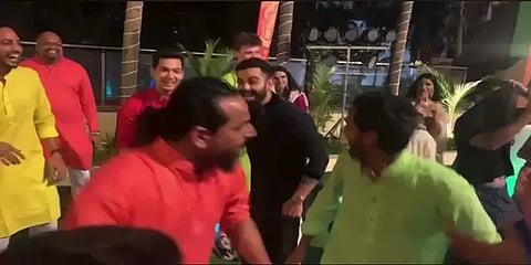 சமந்தாவின் ‘ஊ சொல்றியா மாமா’ பாடலுக்கு நடனமாடிய விராட் கோலி - வைரலாகும் வீடியோ