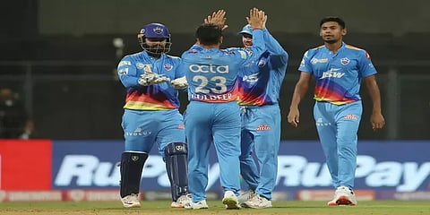 குல்தீவ் யாதவ் சுழலில் சிக்கியது கொல்கத்தா - 4 விக்கெட்கள் வித்தியாசத்தில் டெல்லி வெற்றி