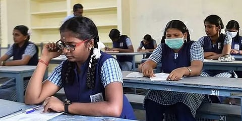 1-9 வகுப்புகளுக்கு திட்டமிட்டபடி ஆண்டு இறுதித் தேர்வு: பள்ளிக்கல்வித்துறை திட்டவட்டம்