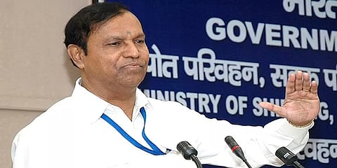 'ஸ்டேஷன் மாஸ்டர் பணிக்கான தேர்வை தமிழ்நாட்டிலேயே நடத்துக' -டிஆர்.பாலு எம்.பி கடிதம்