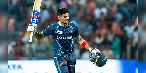 கீப்பரின் கையுறைகள் ஸ்டம்ப்க்கு முன் இருந்ததால் “நோ பால்”! சுப்மன் கில்லுக்கு கிடைத்த “லக்