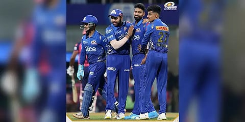 பட்லரின் ரன் குவிப்பால் தப்பிய ராஜஸ்தான்- மீண்டும் சொதப்பிய ரோகித்.. மும்பை நிதான தொடக்கம்