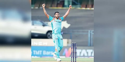 லக்னோ அணியின் மோசின்கான் அபார பந்துவீச்சு! கடைசி ஓவரில் வெற்றிவாய்ப்பை நழுவவிட்ட டெல்லி!