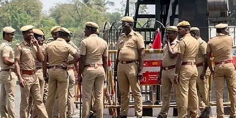 அரசியல் கட்சியினரால் காவல்துறையினர் எத்தனை பேர் தாக்கப்பட்டுள்ளனர்? தயாராகும் அறிக்கை