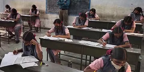 `தேர்வில் ஆள்மாறாட்டமோ, தவறாக நடந்துக்கொண்டாலோ...’- தேர்வுகள் இயக்குநரகம் கடும் எச்சரிக்கை