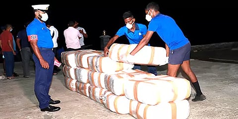 இந்தியா டூ இலங்கை: 490 கிலோ கடத்தல் கஞ்சா பறிமுதல் - மதிப்பு எவ்வளவு தெரியுமா?