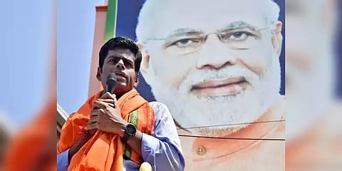 தமிழக பாஜக நிர்வாகிகளின் புதிய பட்டியல் வெளியீடு: யார் யாருக்கு என்னென்ன பொறுப்பு?